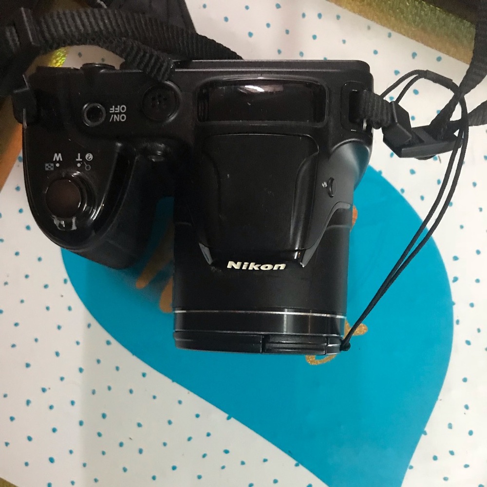 Nikon camera - Picture 2 of 3